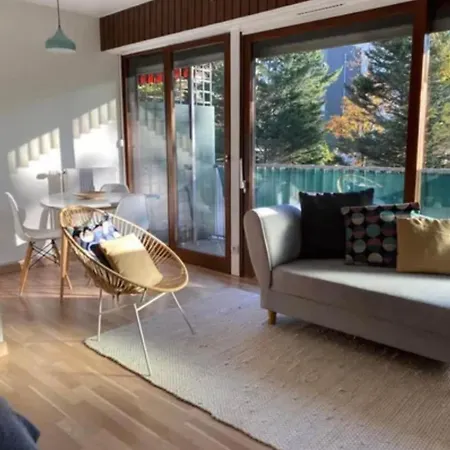 Lägenhet Studio Avec Terrasse A Deux Pas De Geneve Avec Parking *